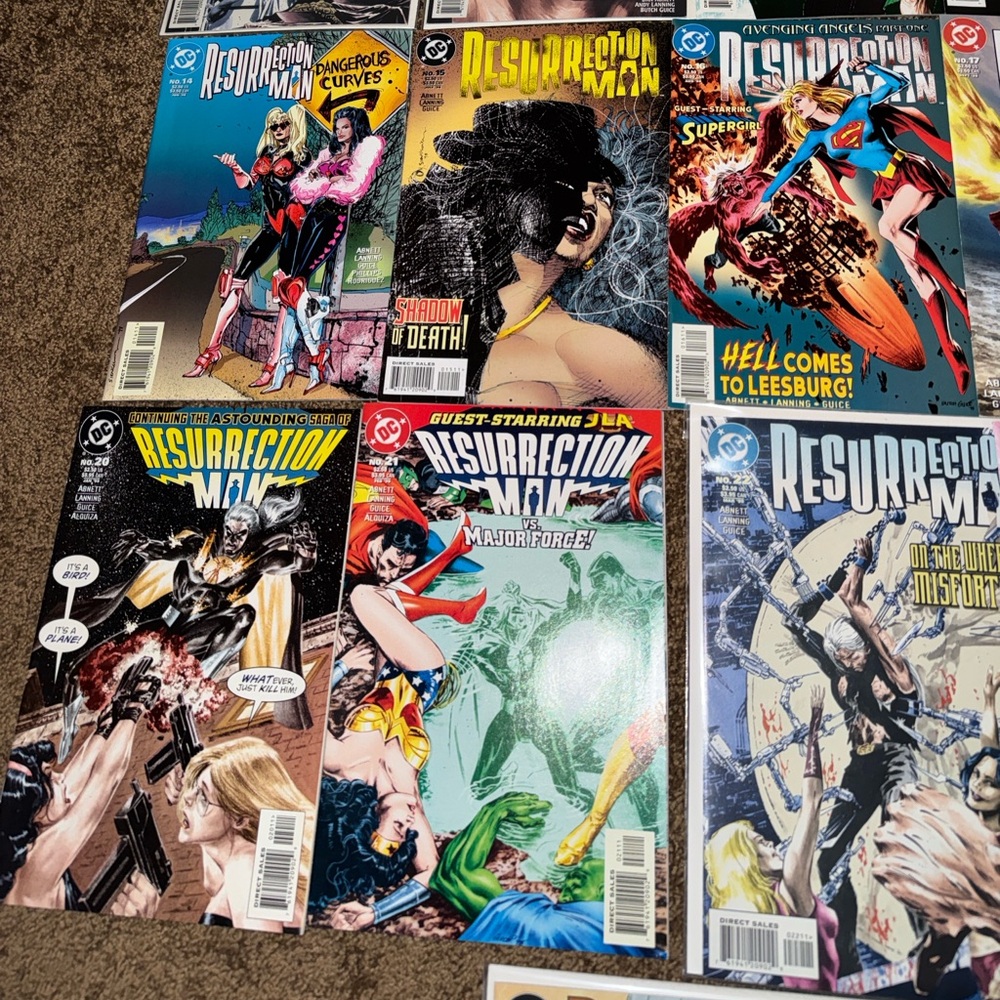 Huge DC Comics Resurrection Man Comic Lot - Picture 4 of 7